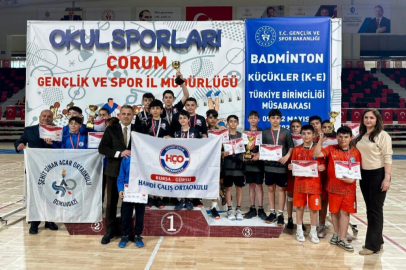 Hamdi Çalış Ortaokulu Badminton Takımlarından Türkiye Şampiyonası’nda Büyük Mücadele