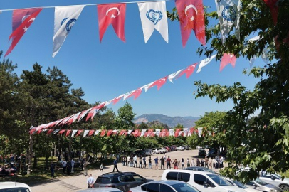 Bursa Ardahan Göle Dedeşen Köyü Derneği’nin Geleneksel Bayram Pikniğine Yoğun Katılım