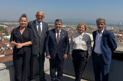 Demokratik Sol Parti Bursa İl Başkanlığı'nda Ekonomi ve Esnafın Geleceği Masaya Yatırıldı