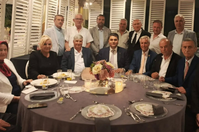 DEMOKRAT PARTİ GENEL BAŞKANI GÜLTEKİN UYSAL BURSA’DA DÜĞÜN BULUŞMASINDA PARTİLİLERLE BİR ARAYA GELDİ